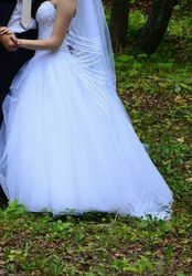 Пышное белое свадебное платье